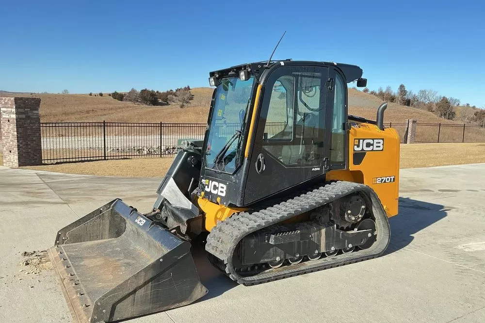 2023 JCB 270T