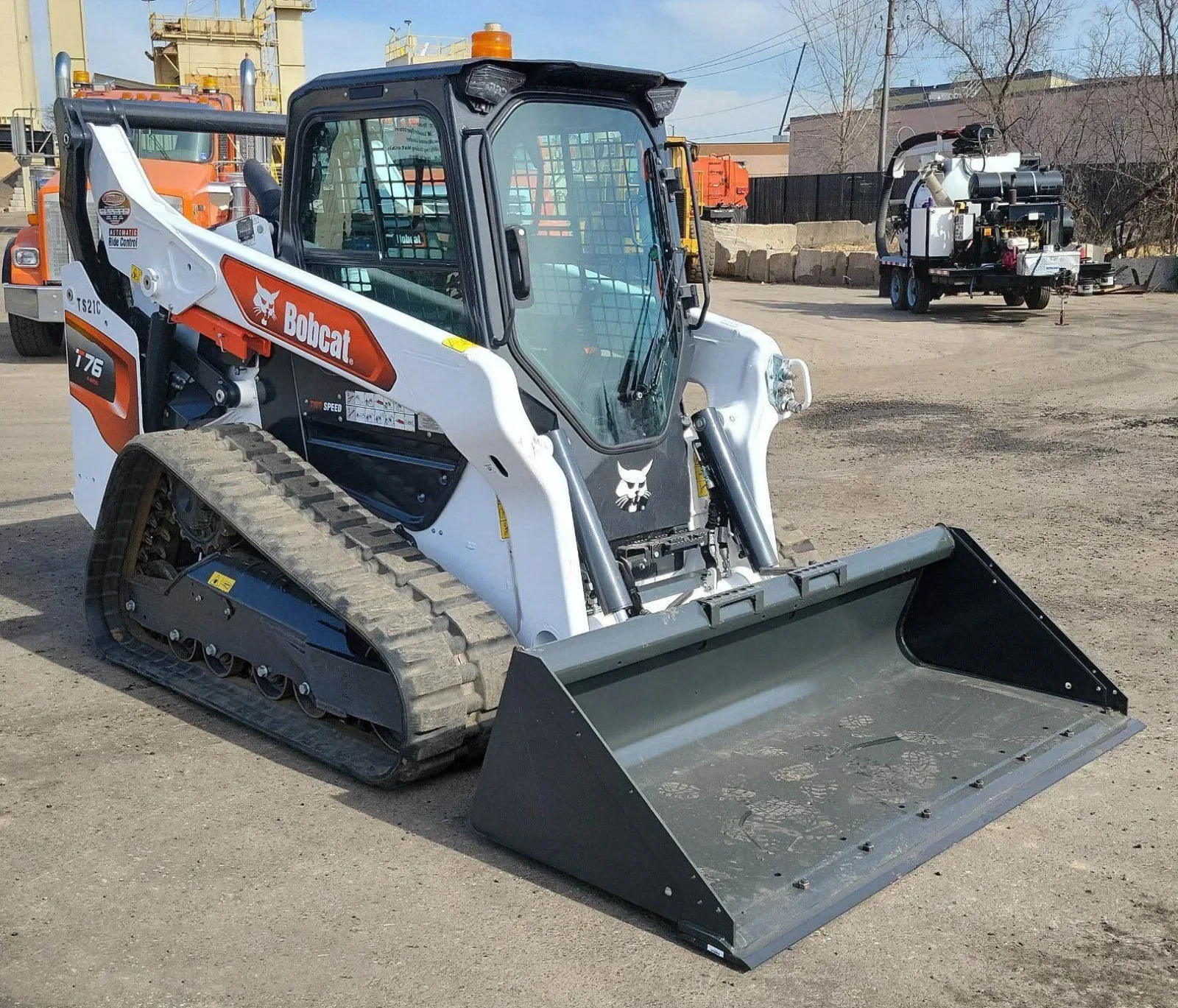 2021 Bobcat T76