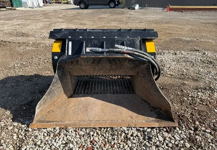 2025 MB America MB-L140 S2 skid steer concrete crusher bucket